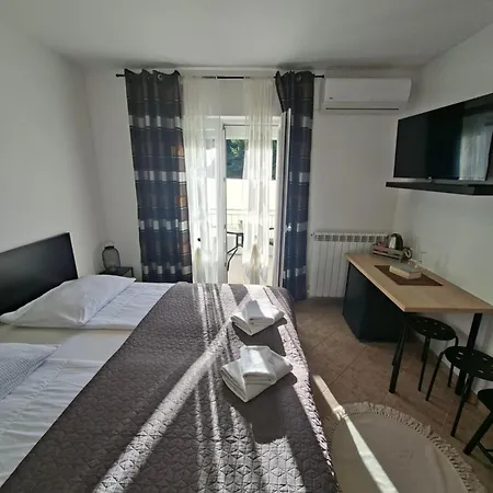 Гостевой дом Martina Guest House-rooms Пореч