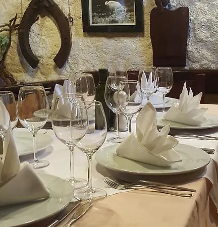 Martina Guest House-rooms 3*